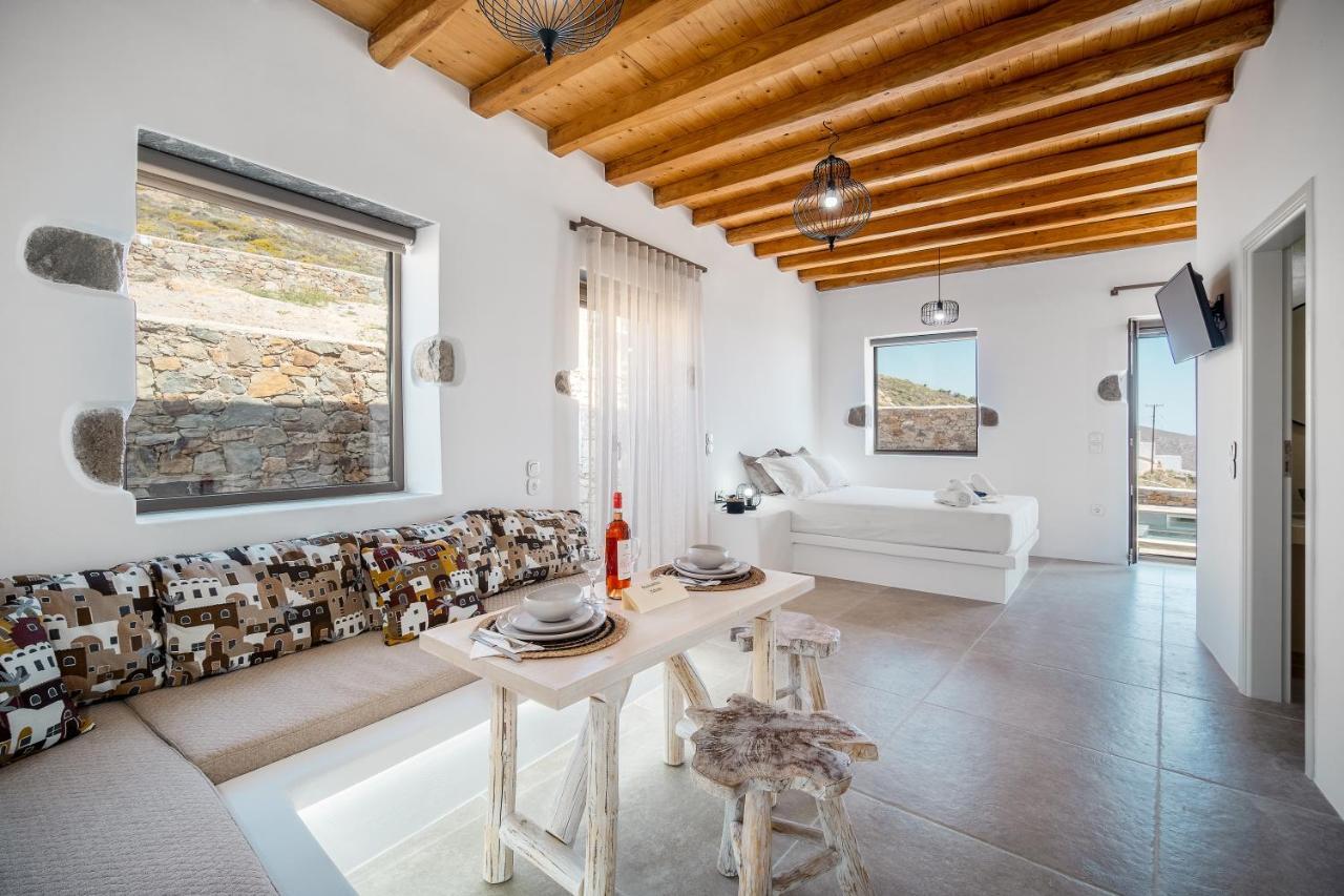 Petrias Pool House Apartment Serifos Town